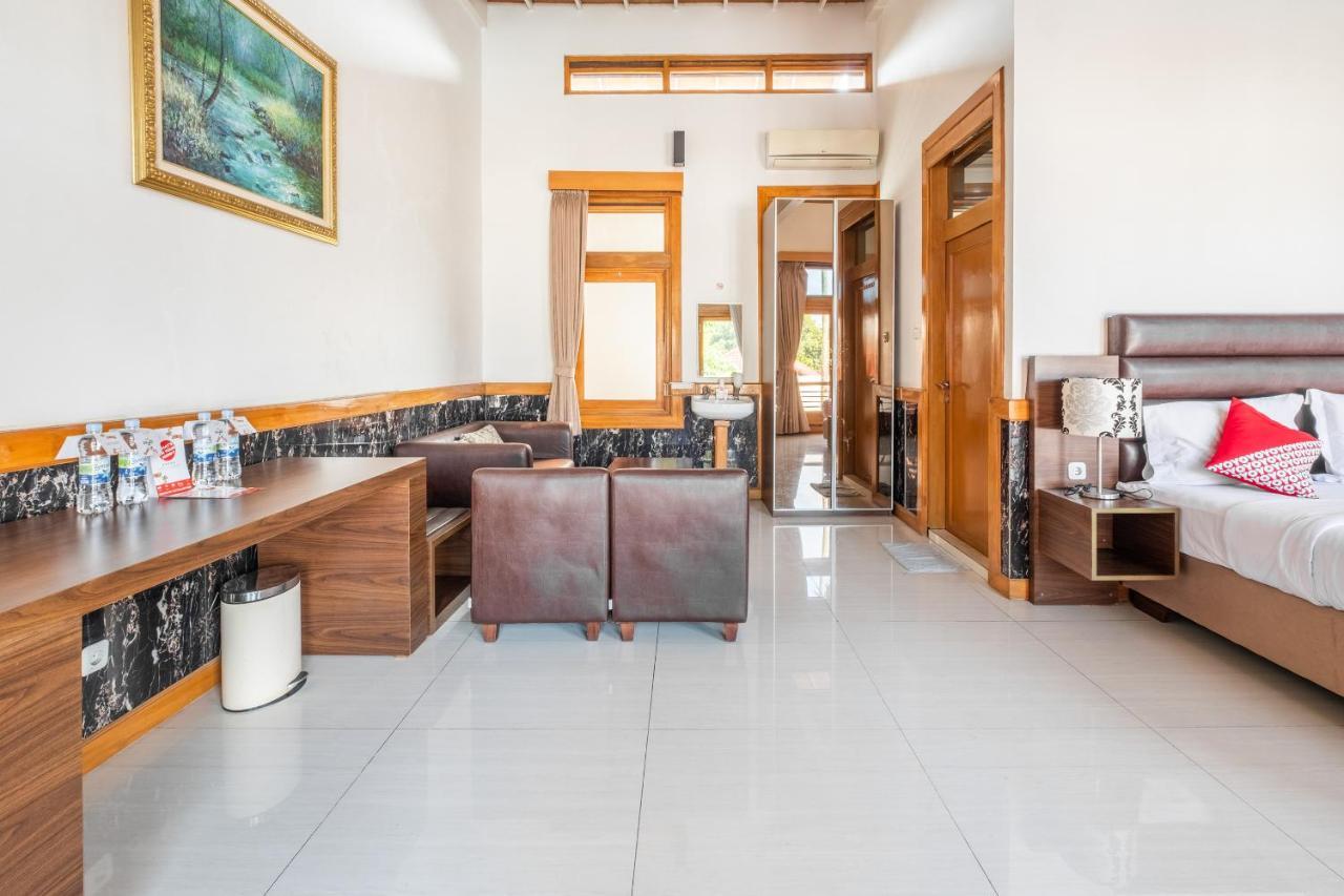 Oyo 1210 Nice Guesthouse Bandung Luaran gambar