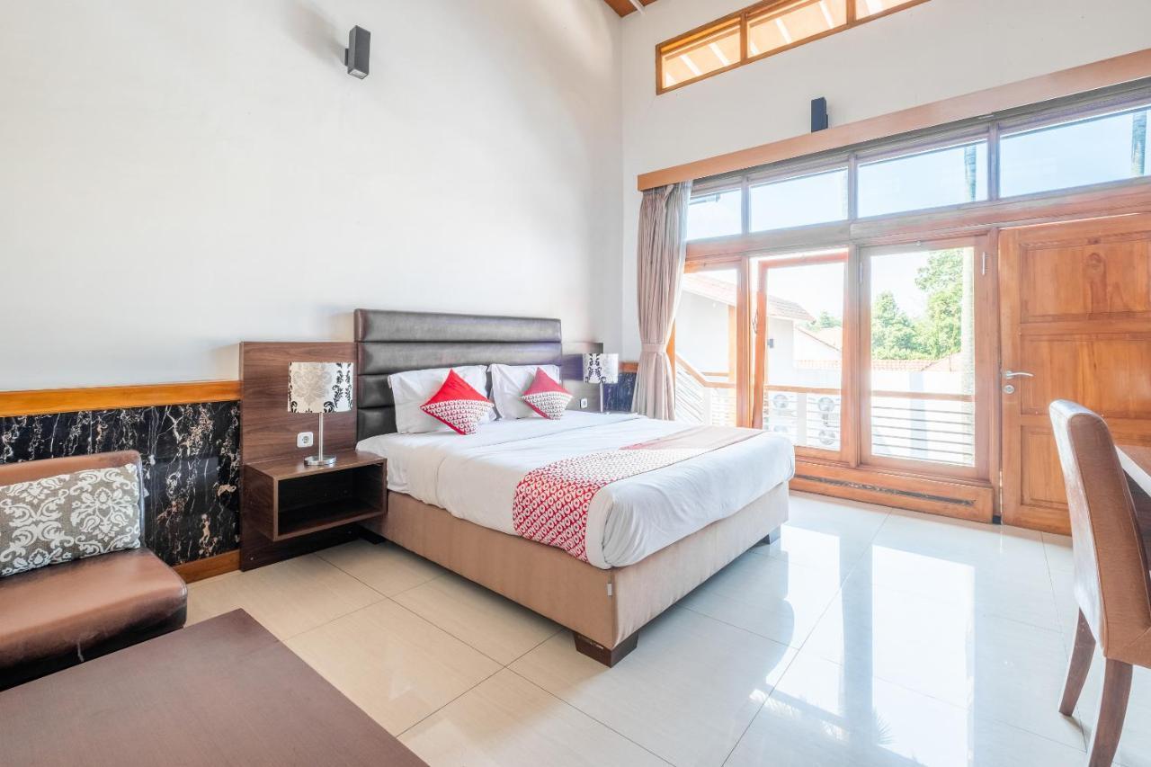 Oyo 1210 Nice Guesthouse Bandung Luaran gambar