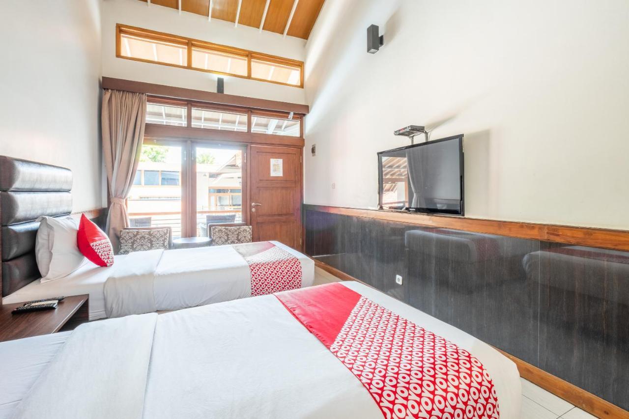 Oyo 1210 Nice Guesthouse Bandung Luaran gambar