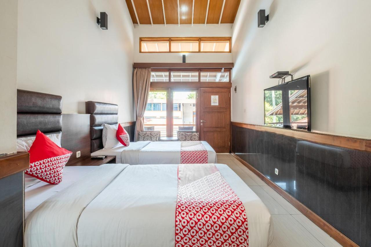 Oyo 1210 Nice Guesthouse Bandung Luaran gambar