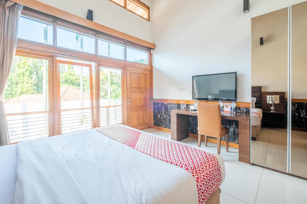 Oyo 1210 Nice Guesthouse Bandung Luaran gambar