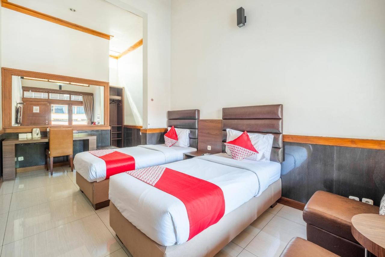Oyo 1210 Nice Guesthouse Bandung Luaran gambar